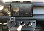 Land Rover Defender 12
