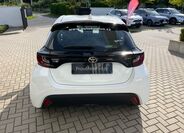Toyota Yaris 5