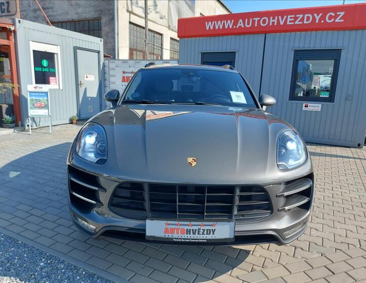 Porsche Macan 4