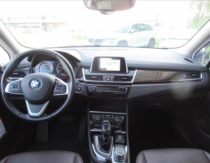 BMW Řada 2 9