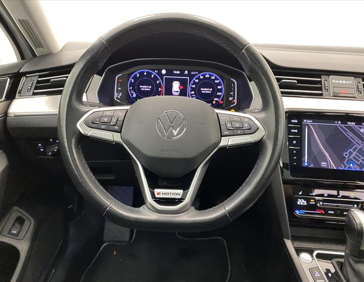 Volkswagen Passat 10