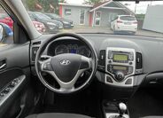 Hyundai i30 24