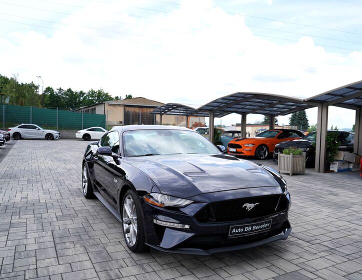 Ford Mustang 8