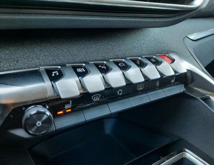 Peugeot 3008 24