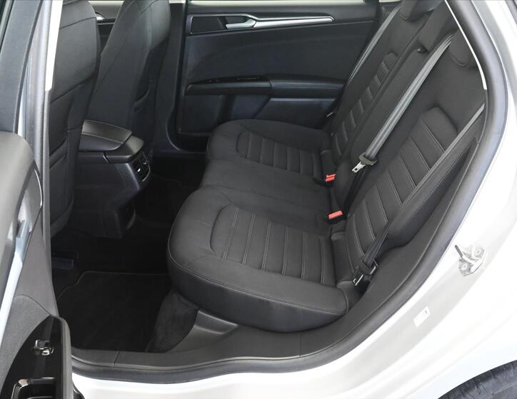 Ford Mondeo 10