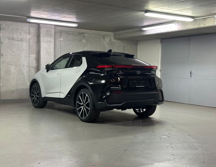Toyota C-HR 7