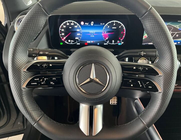 Mercedes-Benz GLA 13