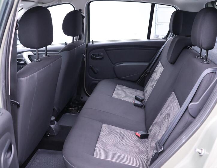 Dacia Sandero 13
