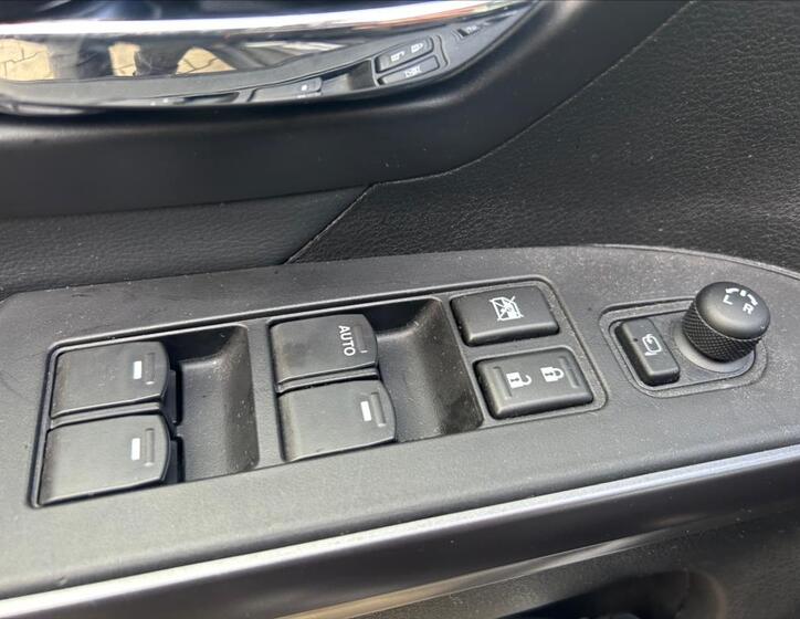 Suzuki S-Cross 12