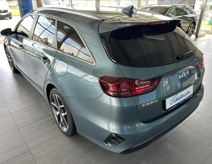 KIA Ceed 4