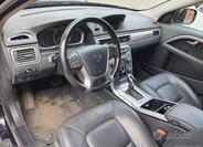 Volvo XC70 12
