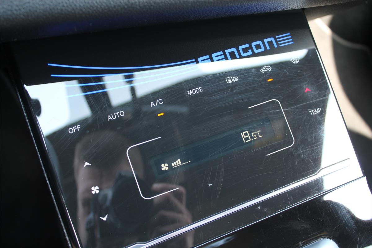 Dongfeng Fengon 5