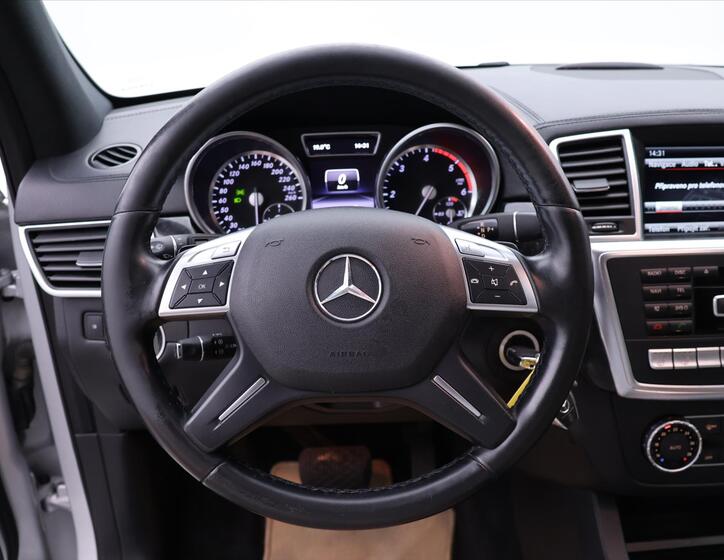 Mercedes-Benz GL 23