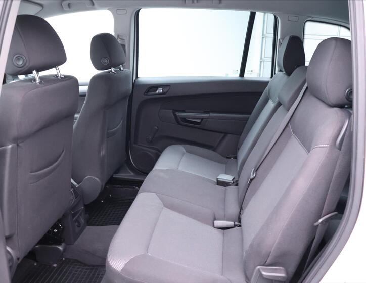 Opel Zafira 16