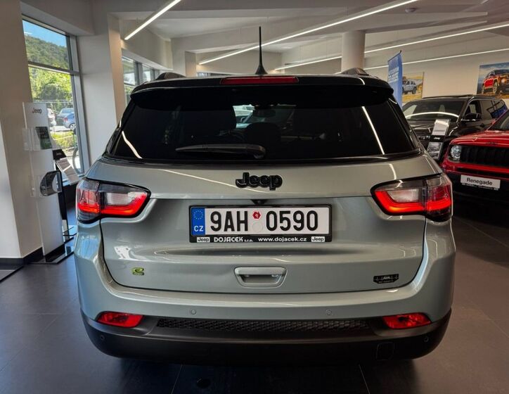 Jeep Compass 4