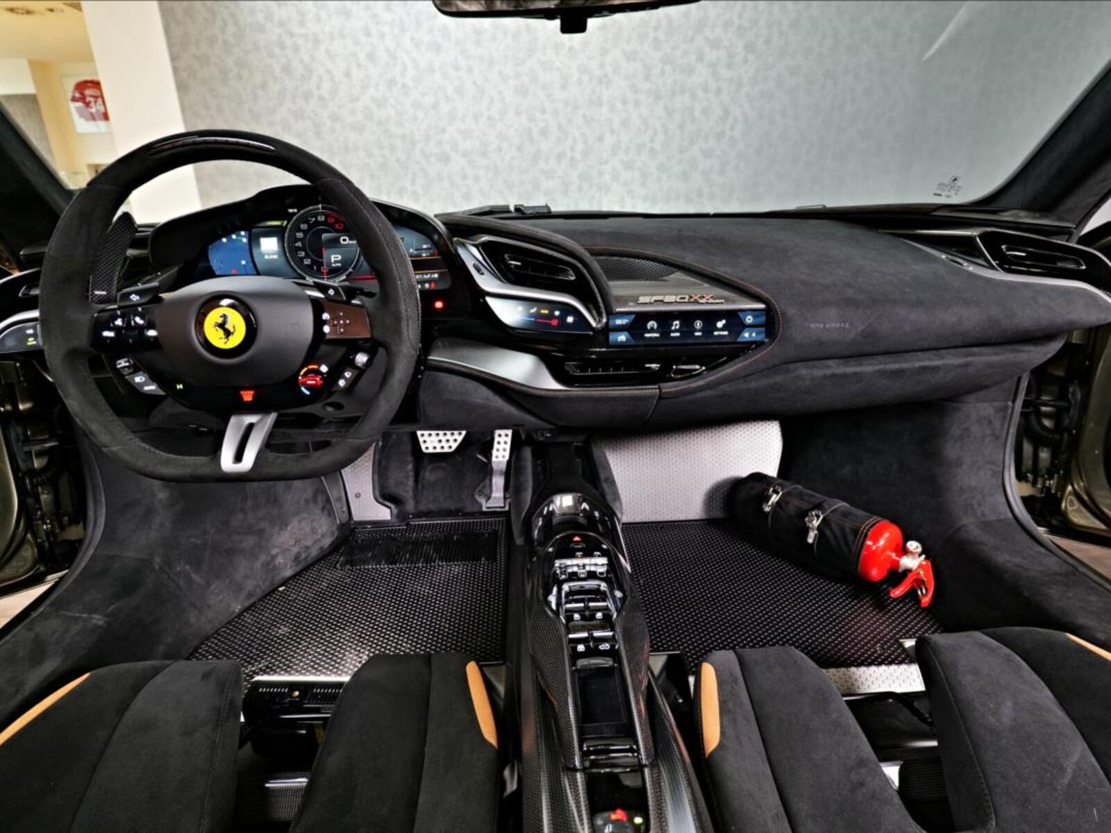 Ferrari SF90 18