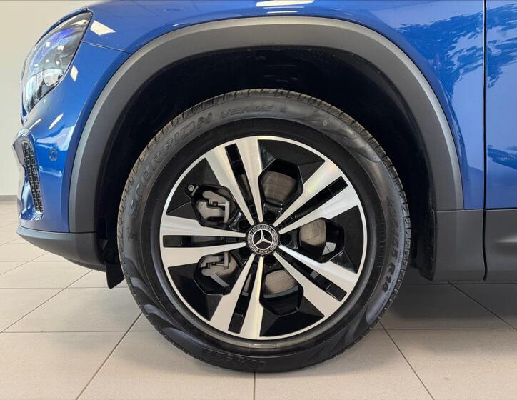 Mercedes-Benz GLB 5