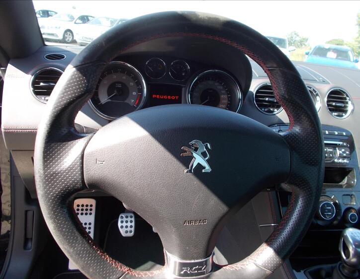 Peugeot RCZ 19