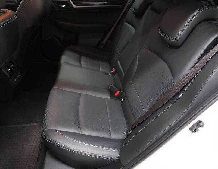 Subaru Outback 10