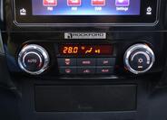 Mitsubishi Pajero 25