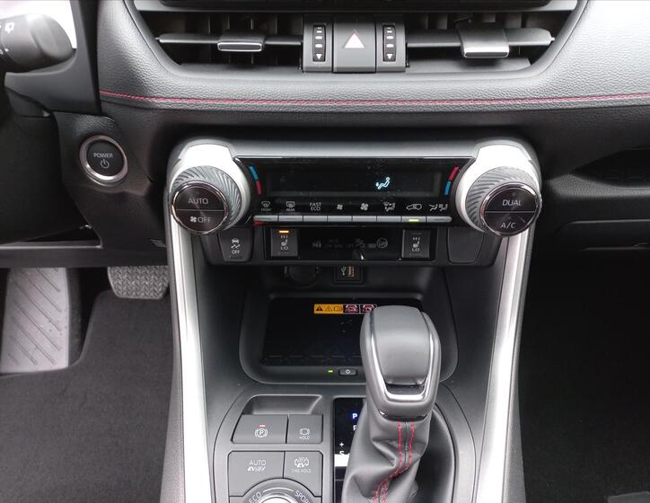Toyota RAV4 16
