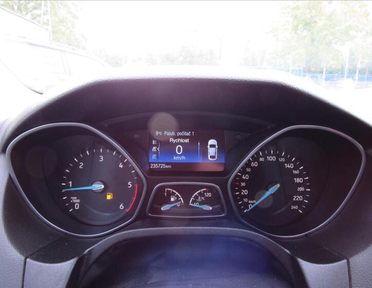 Ford Focus 13