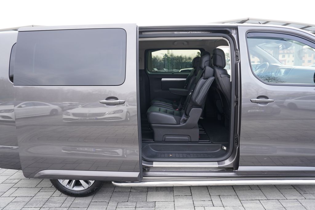 Peugeot Traveller