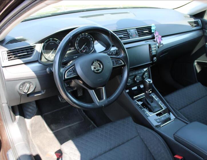Škoda Superb 10