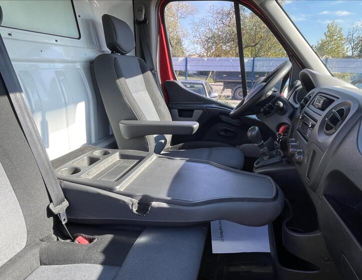 Renault Master 26