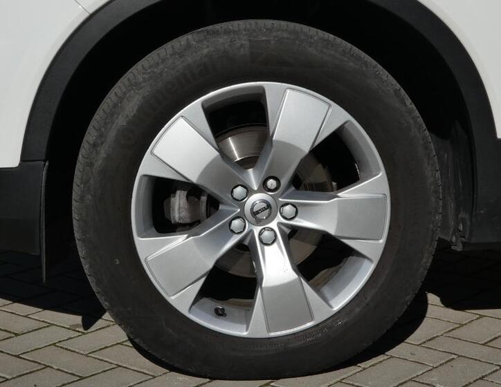 Volvo XC40 21