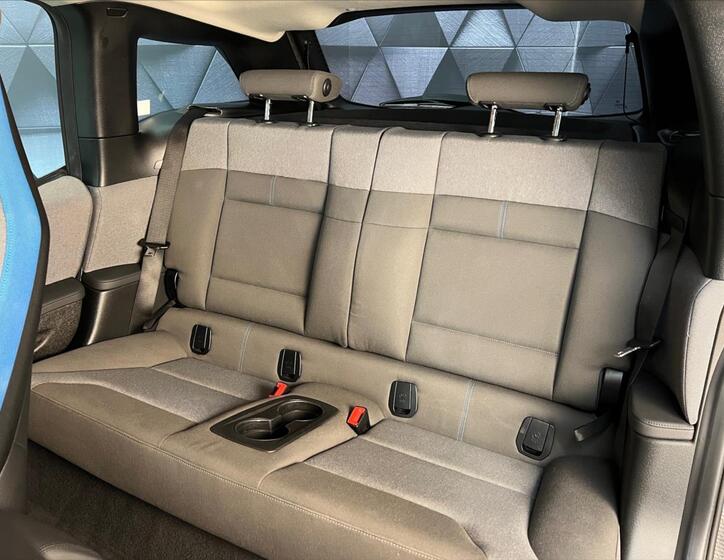 BMW i3 12