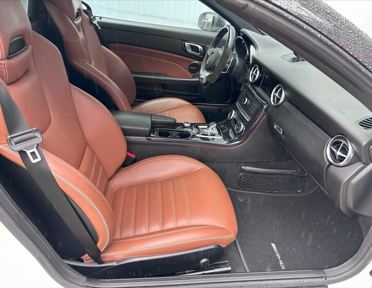 Mercedes-Benz SLC 10