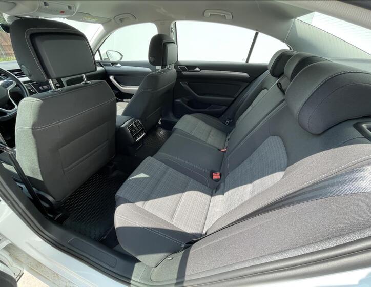 Volkswagen Passat 16
