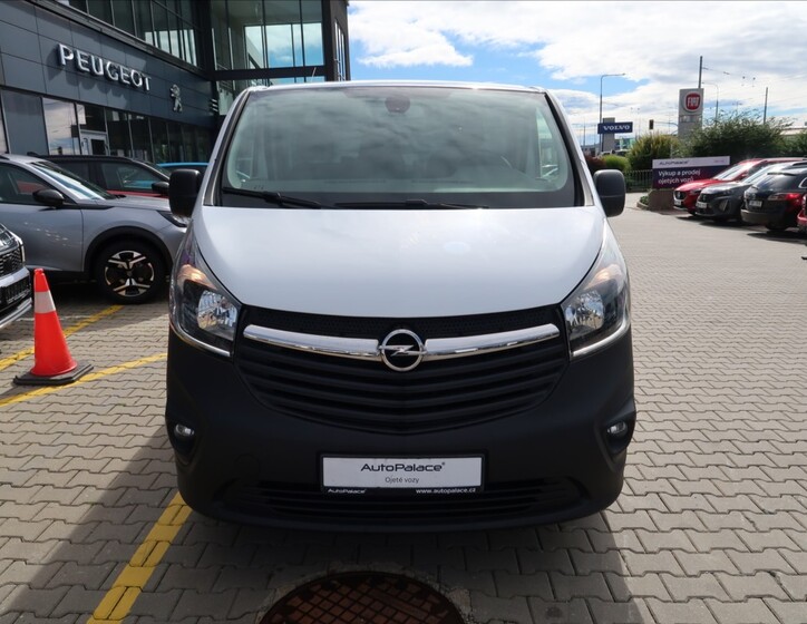 Opel Vivaro 2