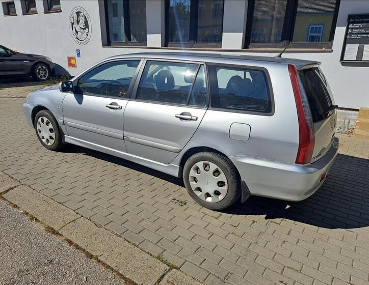 Mitsubishi Lancer 6