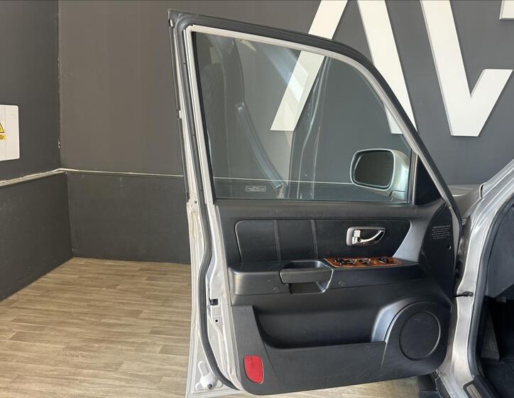 Hyundai Terracan 10