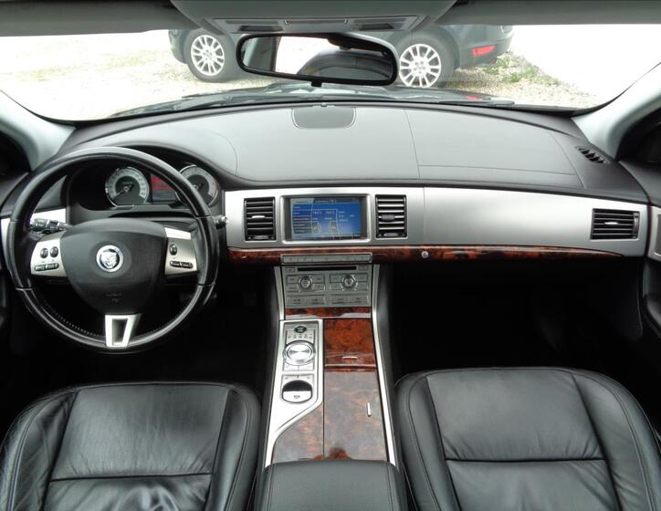 Jaguar XF 34