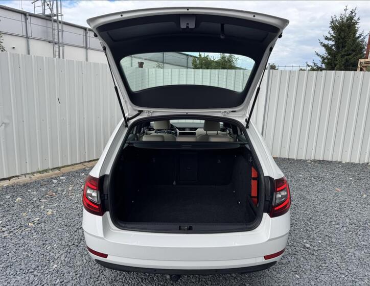 Škoda Octavia 12