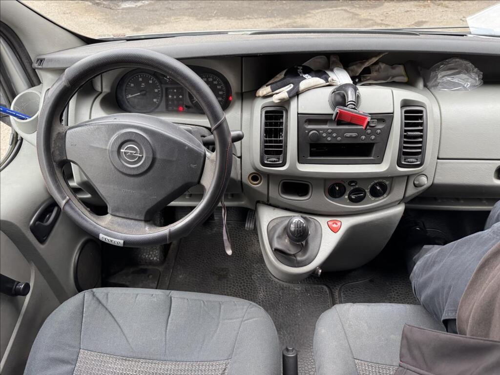 Opel Vivaro 12