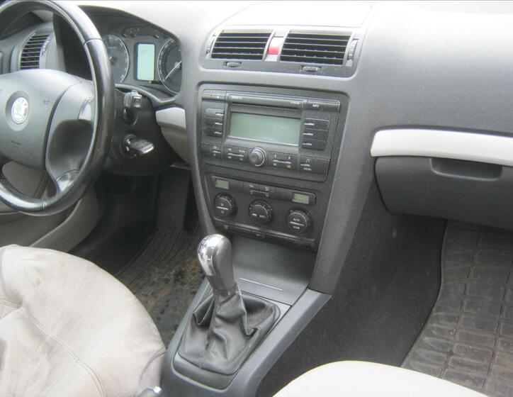 Škoda Octavia 16