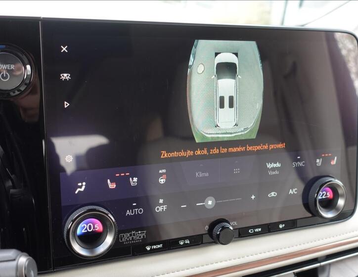 Lexus LM 350h 24