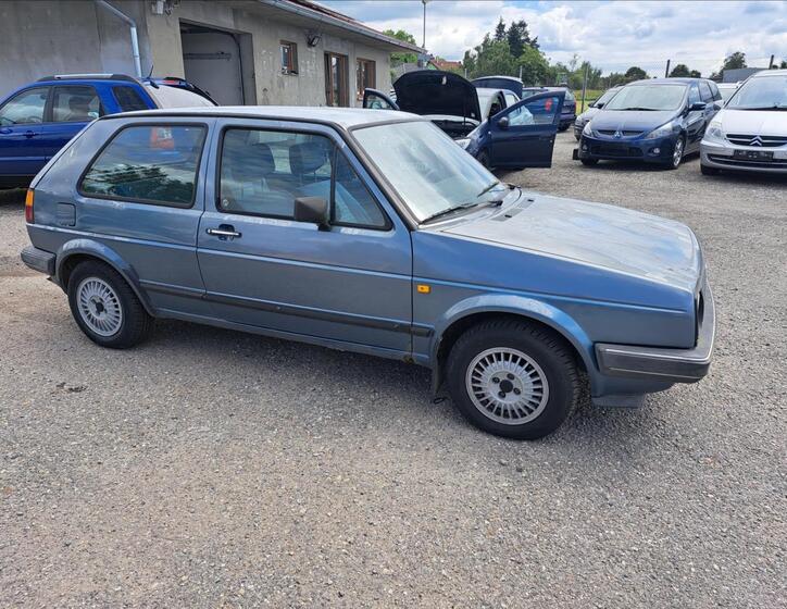 Volkswagen Golf 12