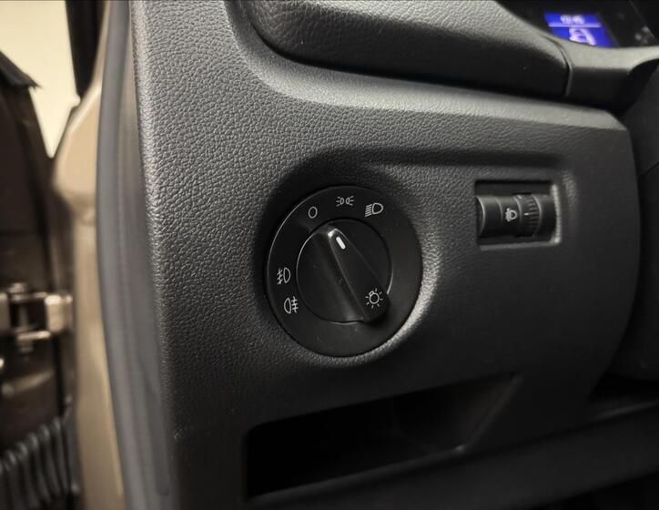 Škoda Roomster 8