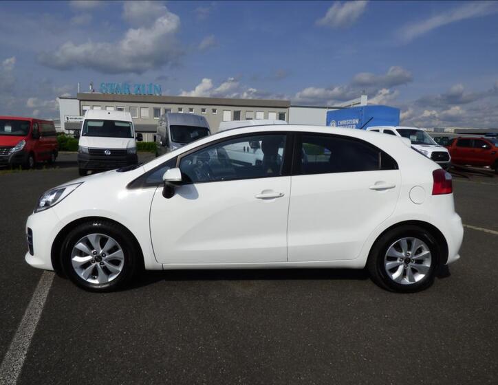 KIA Rio 6