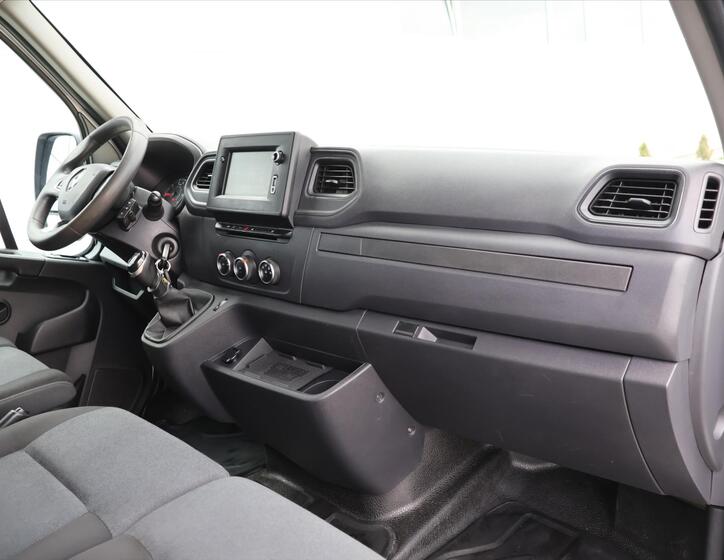 Renault Master 24