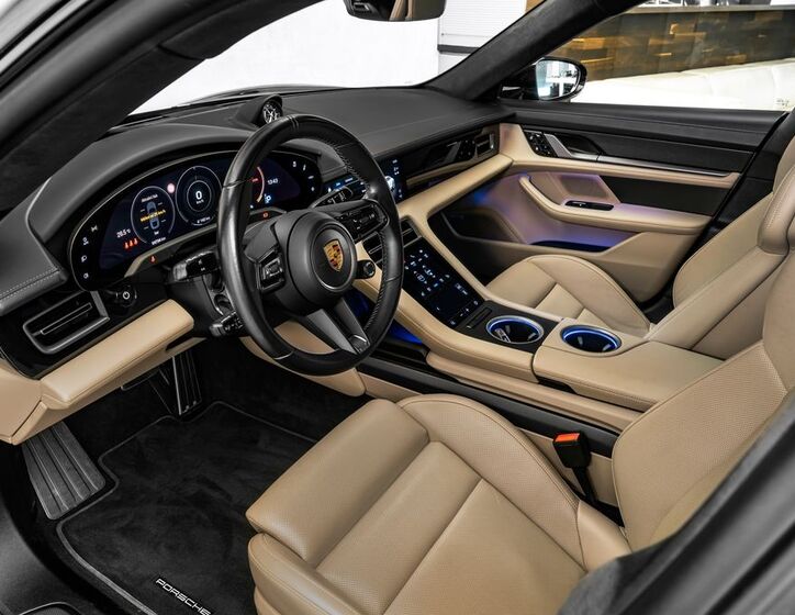 Porsche Taycan 11