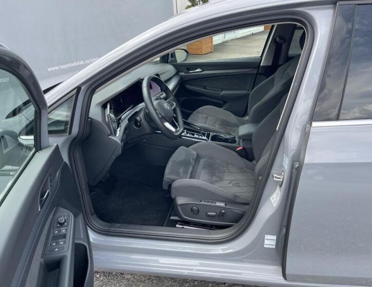 Volkswagen Golf 16