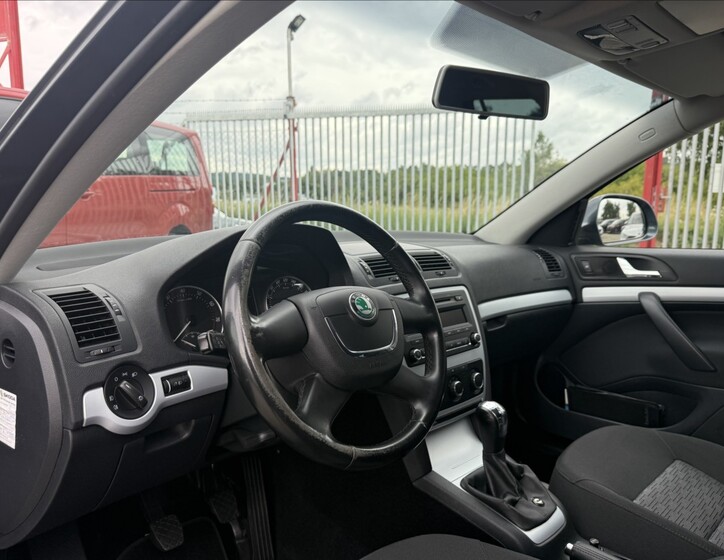 Škoda Octavia 10