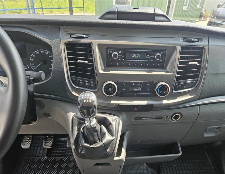 Ford Transit 13