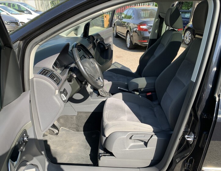 Volkswagen Touran 13